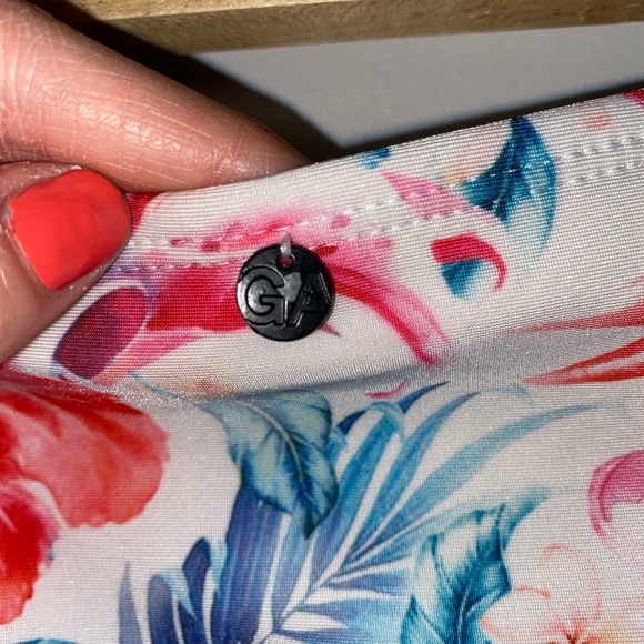 Bikini Bottom 👙 - Picture 2 of 3